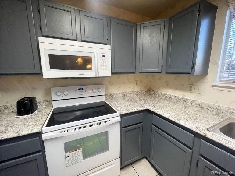 17505 E Caspian Pl, Aurora CO 80013 Town and Country Realty of Denver