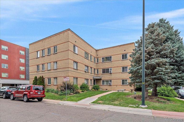 1101 Bellaire St, Denver CO 80220 Town and Country Realty of Denver