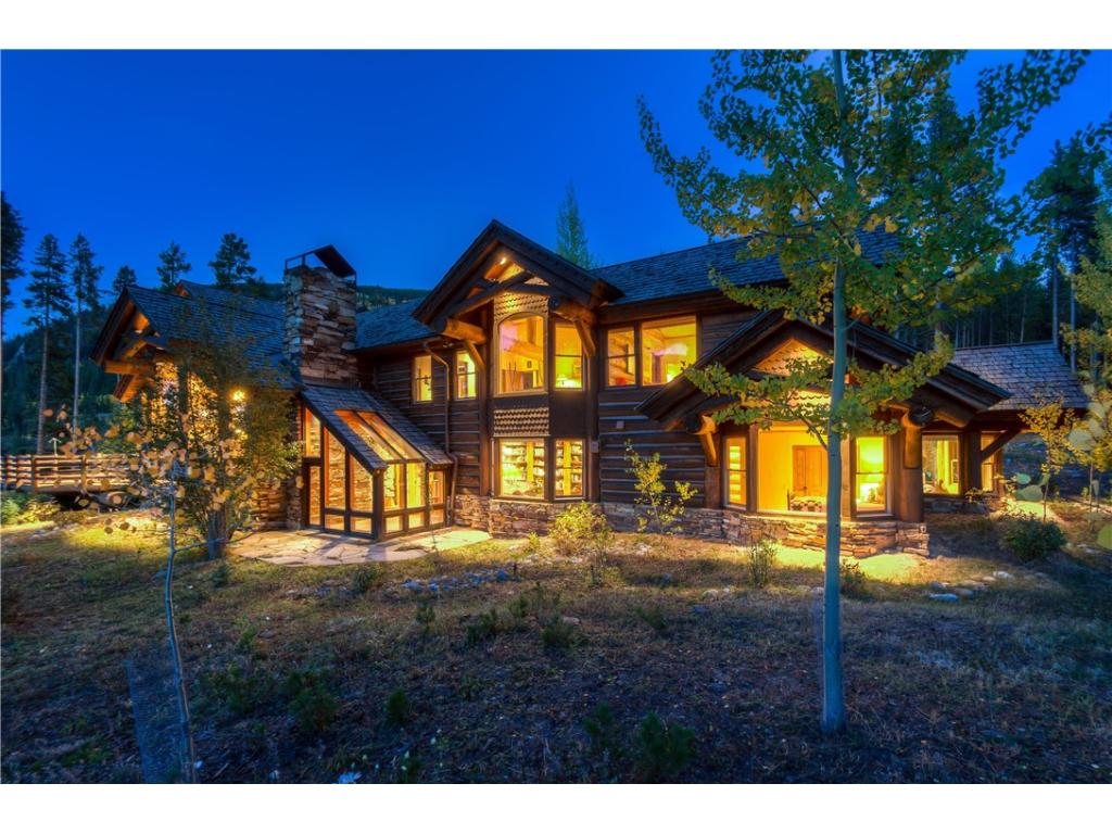 5 Bedrooms 6 Bathroom 5865 sq.ft.